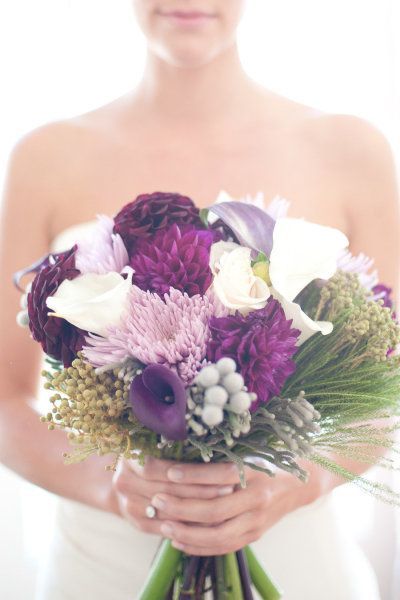 20 Ultra Violet Wedding Bouquet Ideas