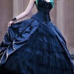 18 Non-traditional Black Gothic Wedding Dresses to Love-015