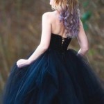 18 Non-traditional Black Gothic Wedding Dresses to Love-018
