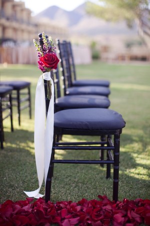 20 Must-have Wedding Chair Decorations for Ceremony