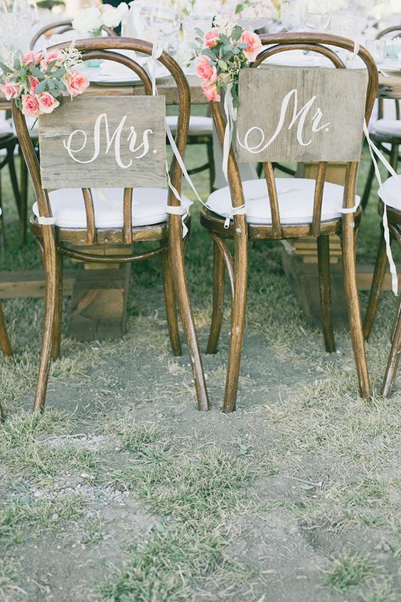 20 Chic Wedding Chair Decoration Ideas for Bride and Groom