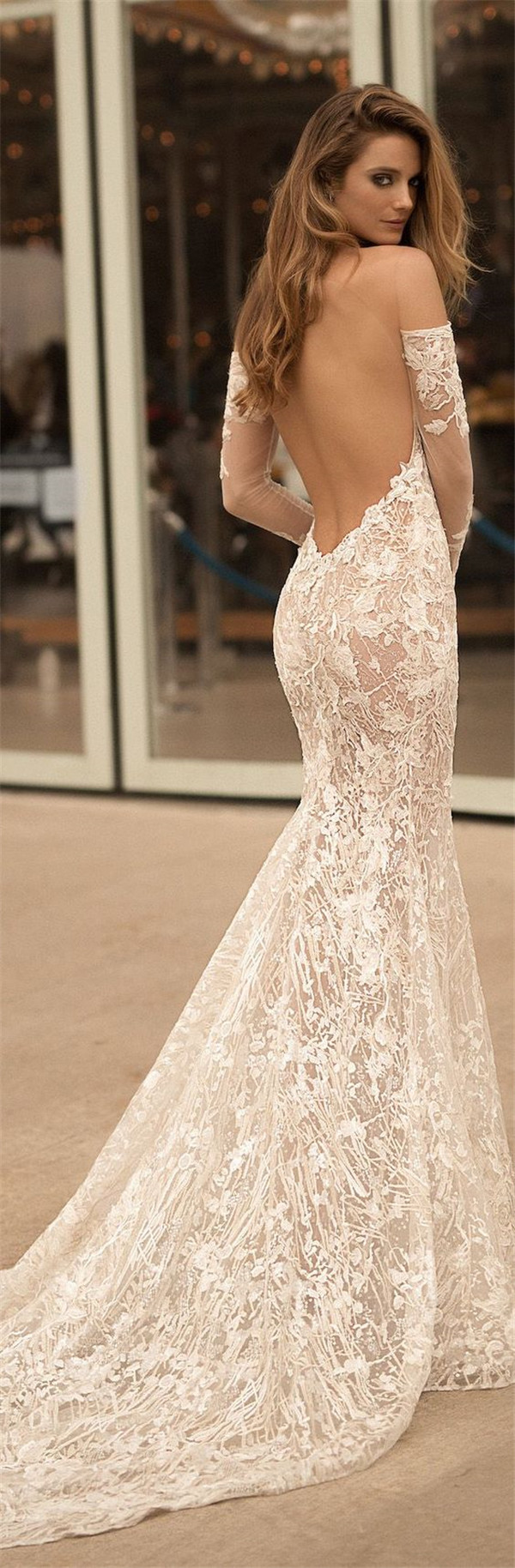 18 Sexy and Breath-taking Backless Wedding Dresses