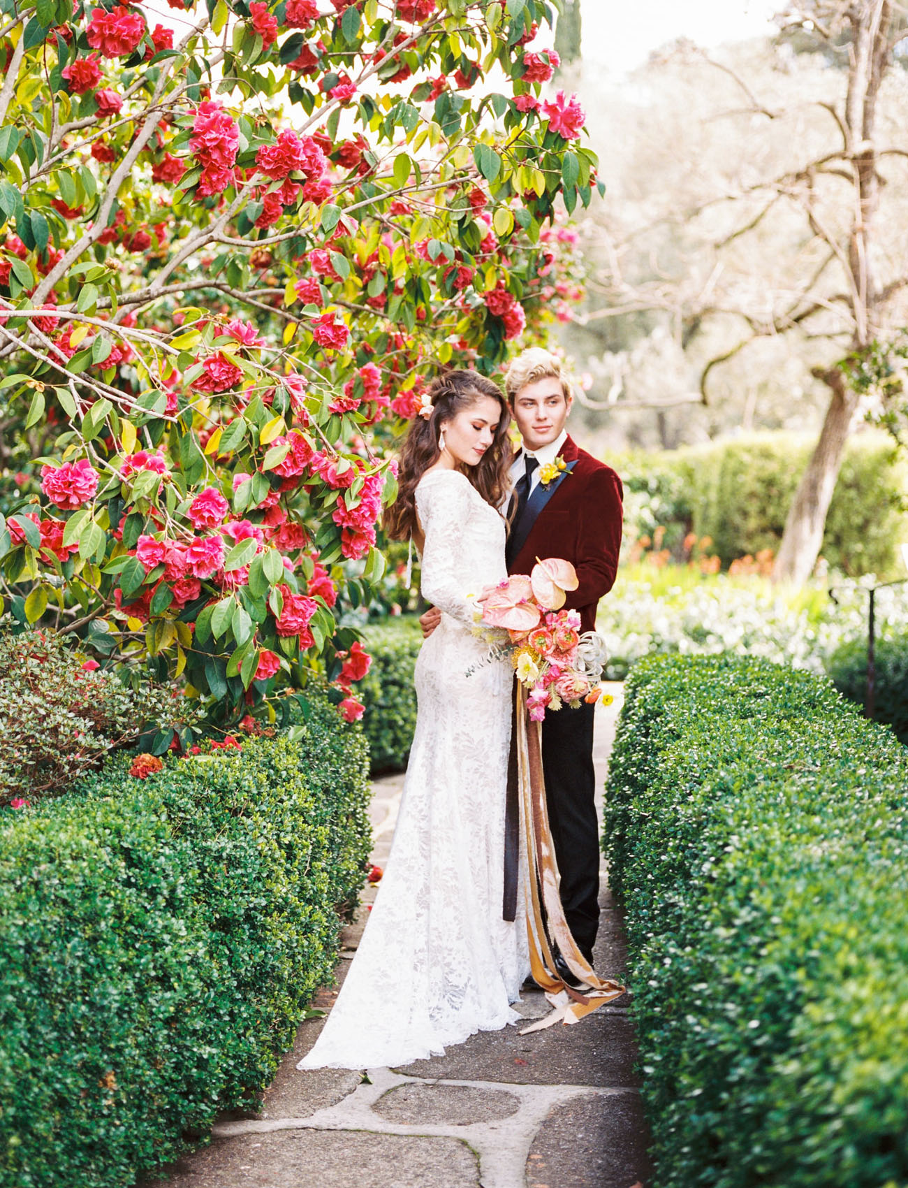  18 Summer Garden Wedding Ideas to Shine! 