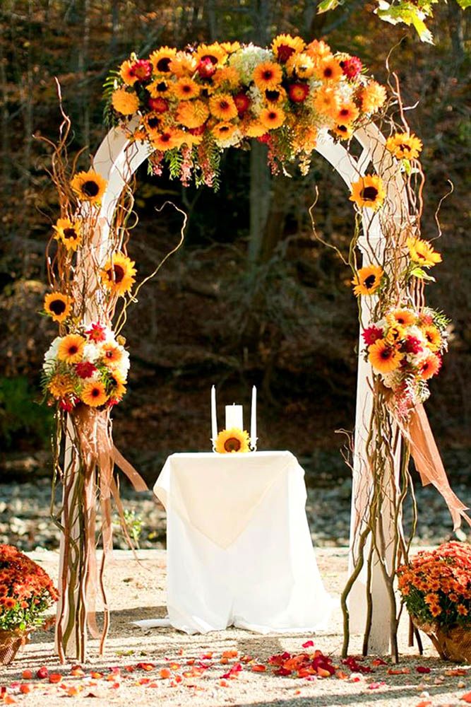  16 Awesome Outside Fall Wedding Ideas 