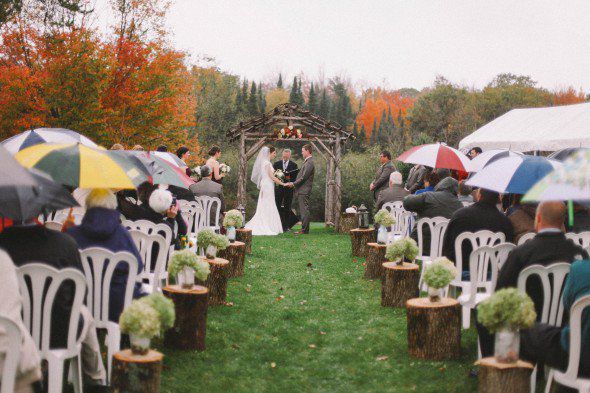  16 Awesome Outside Fall Wedding Ideas 