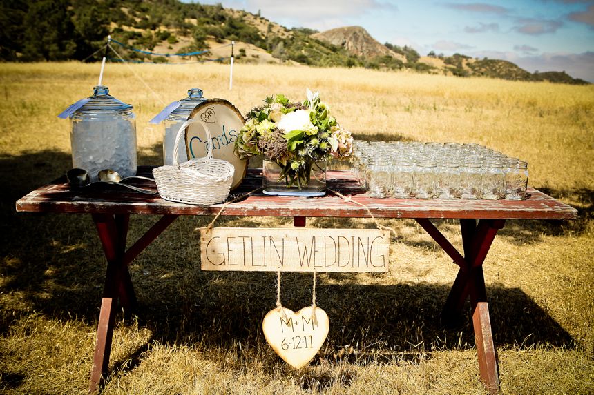  16 Awesome Outside Fall Wedding Ideas 