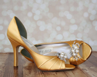  Drop-Dead-Gorgeous GOLD Wedding Shoes Ideas 