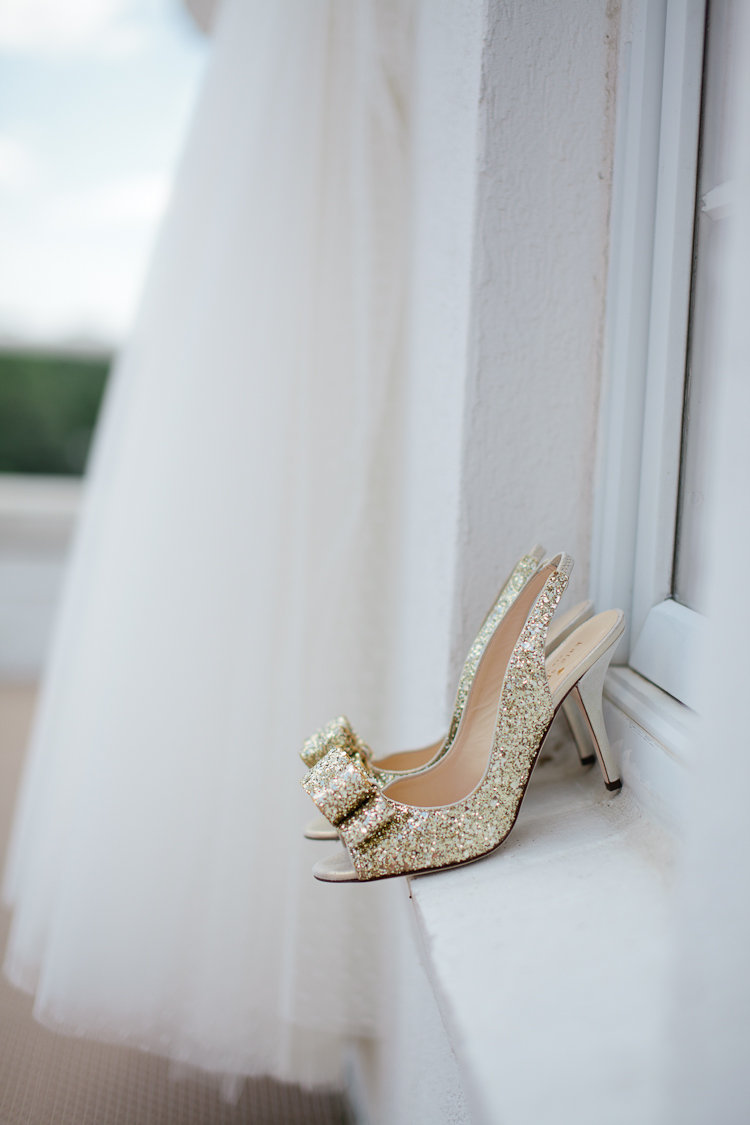  Drop-Dead-Gorgeous GOLD Wedding Shoes Ideas 