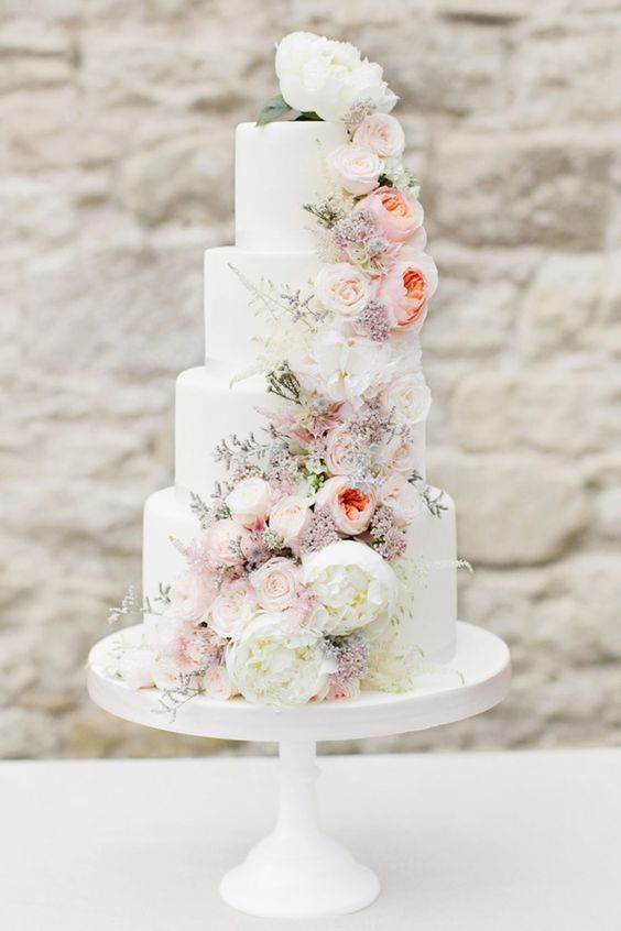  20 Most Romantic Floral Wedding Cakes You Can Imagine 