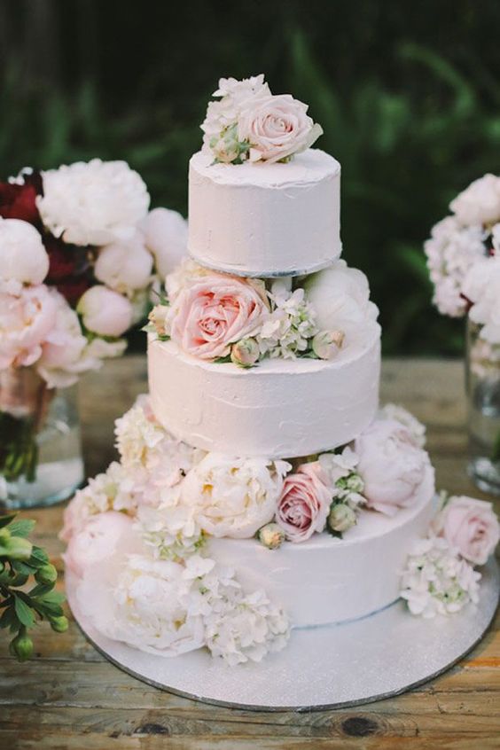  20 Most Romantic Floral Wedding Cakes You Can Imagine 