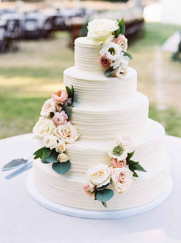  20 Most Romantic Floral Wedding Cakes You Can Imagine 