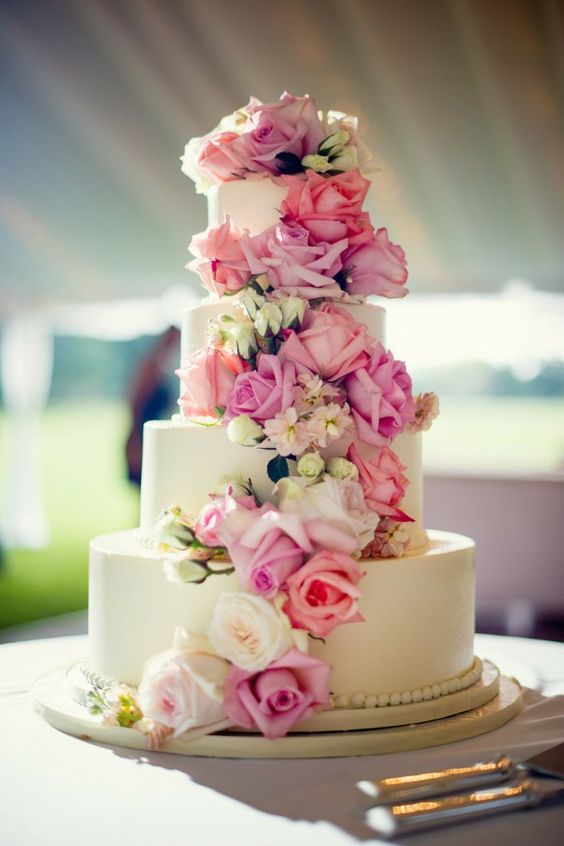  20 Most Romantic Floral Wedding Cakes You Can Imagine 