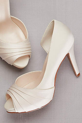  22 Breath-taking Ivory Wedding Shoes for Your Dress 