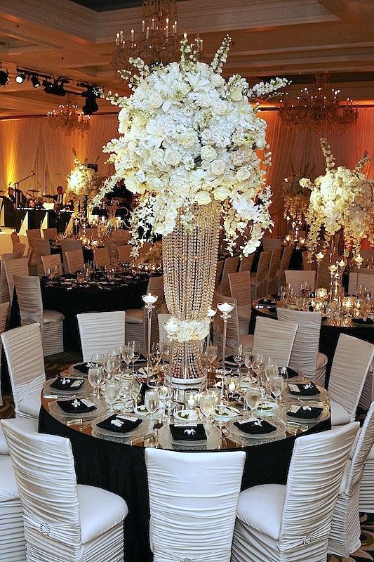  Black & White Wedding Tablescape 