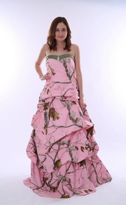 Splendid Sweetheart Floor-length Pink Camo Wedding Dress 