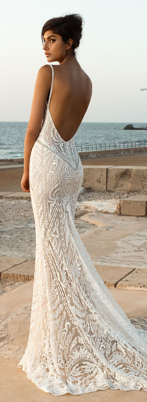 How to Choose Amazing Beach Wedding Dresses