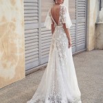 How to Choose Amazing Beach Wedding Dresses23