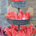 Charming Backyard BBQ Wedding Ideas For Low-Key Couples 3