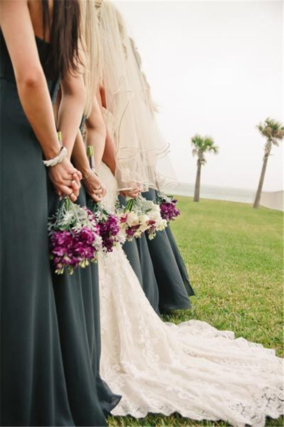 Must-Have Photos With Your Bridesmaids