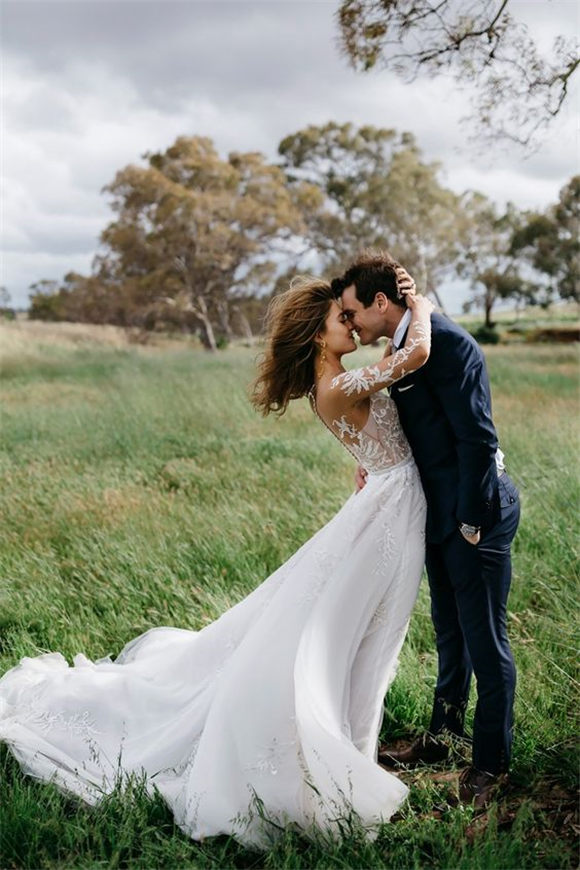 Wind is a Wedding Photographer's Best Friend