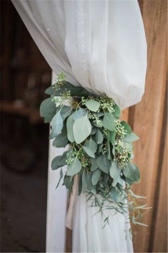 Seeded eucalyptus with draped fabric - organic