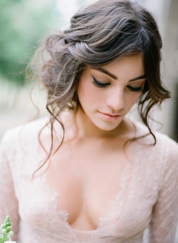 Boho Wedding Hairstyles to Inspire