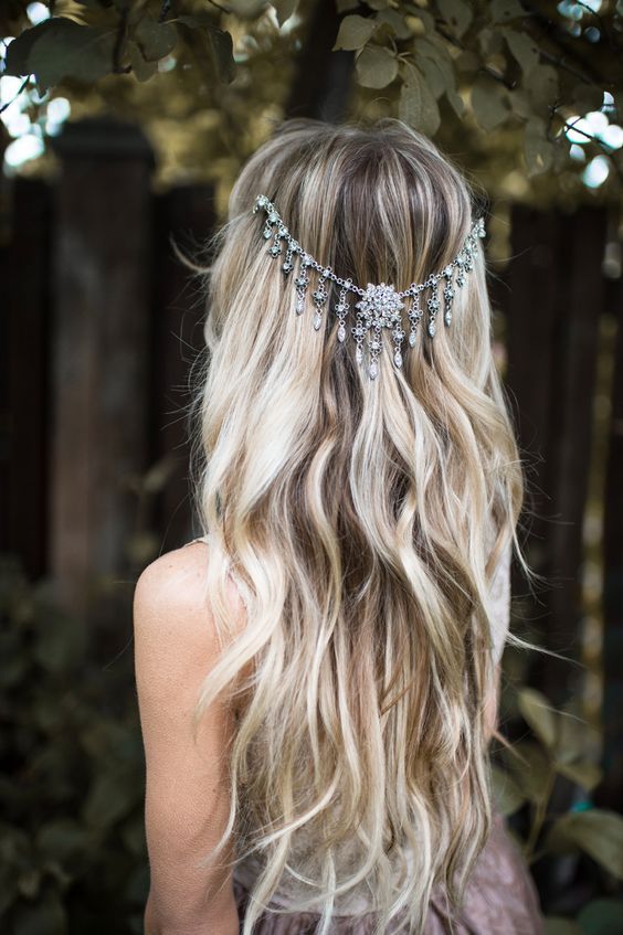 Boho Wedding Hairstyles to Inspire