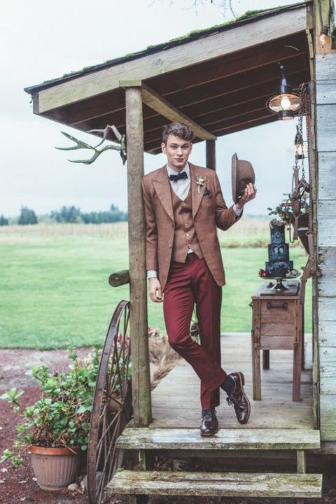 Chic Looks for Spring Wedding Grooms