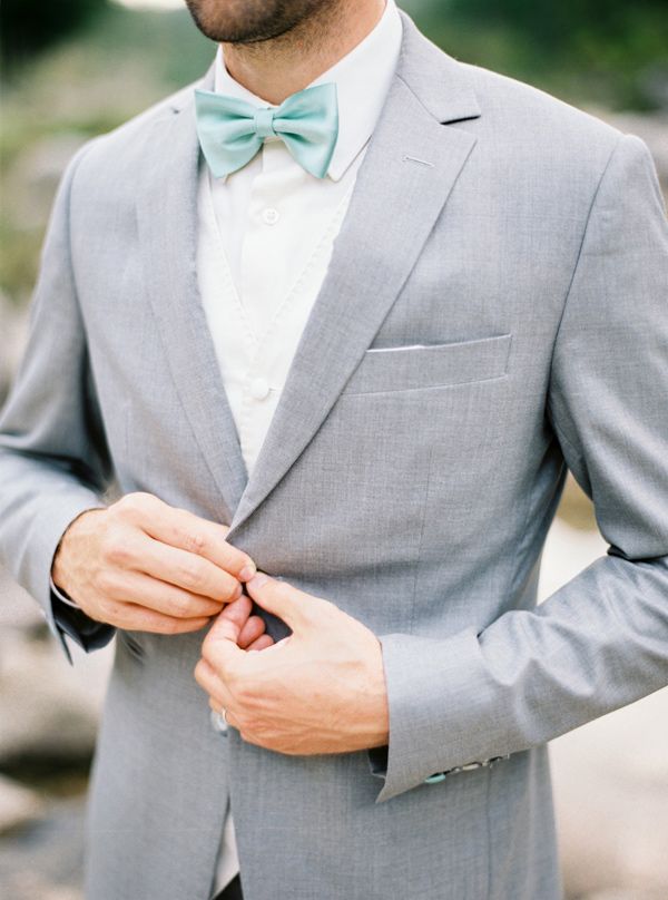 Chic Looks for Spring Wedding Grooms