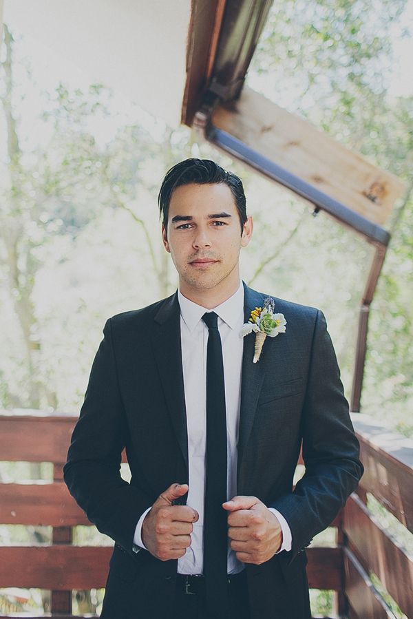 Chic Looks for Spring Wedding Grooms