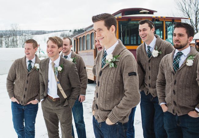 Chic Looks for Spring Wedding Grooms