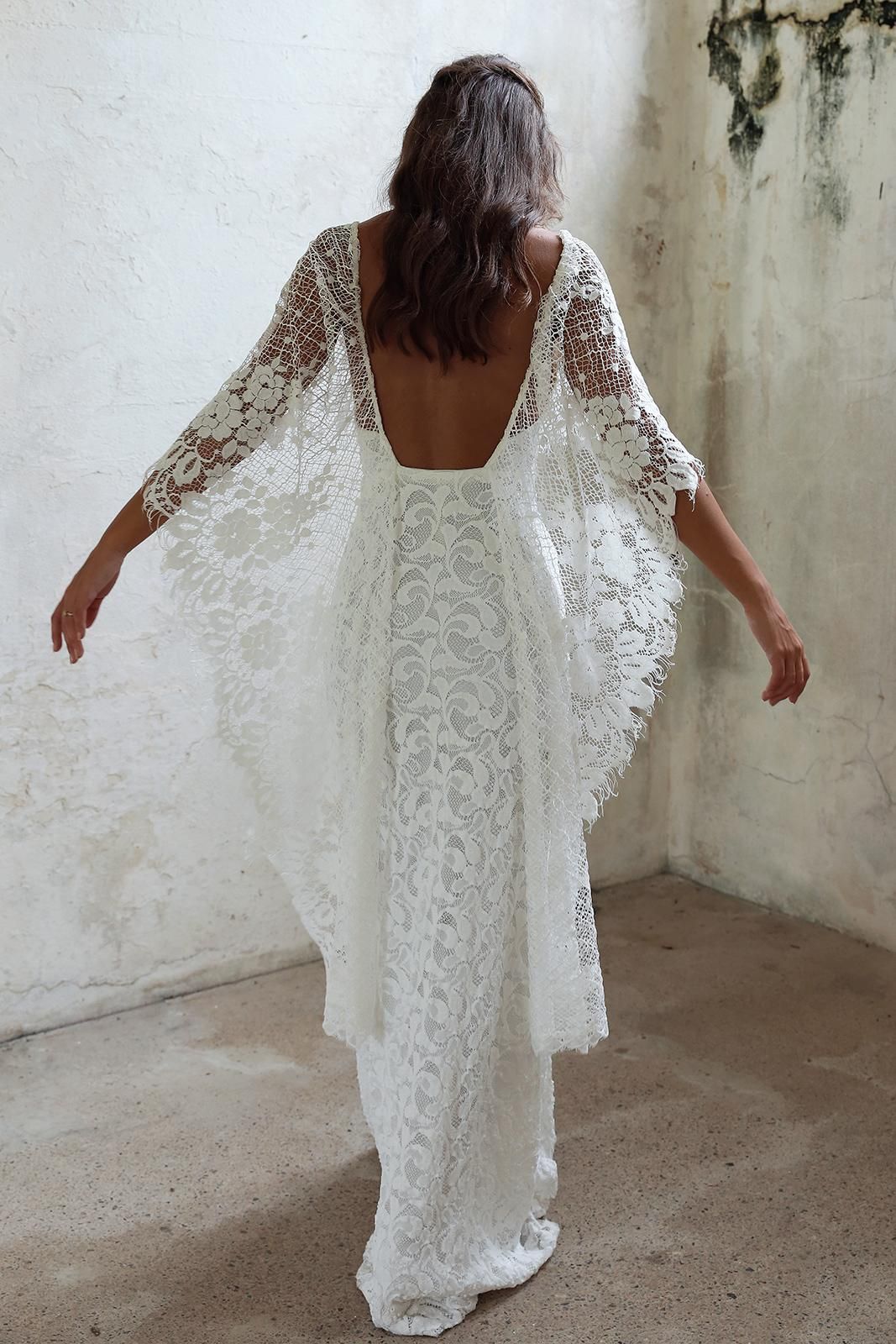 Breath-taking Boho Wedding Dresses Can’t Miss