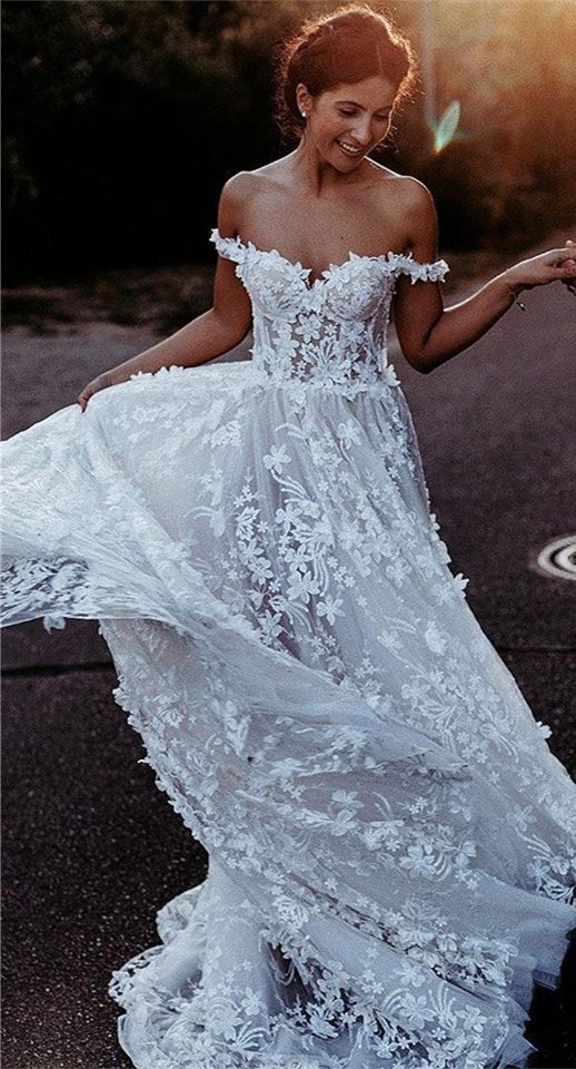 Breath-taking Boho Wedding Dresses Can’t Miss