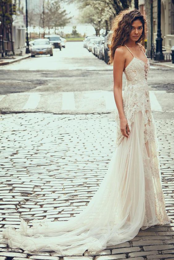 Breath-taking Boho Wedding Dresses Can’t Miss