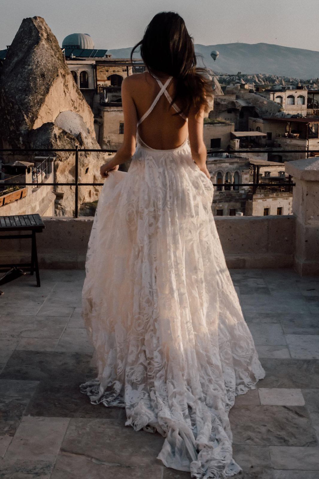 Breath-taking Boho Wedding Dresses Can’t Miss