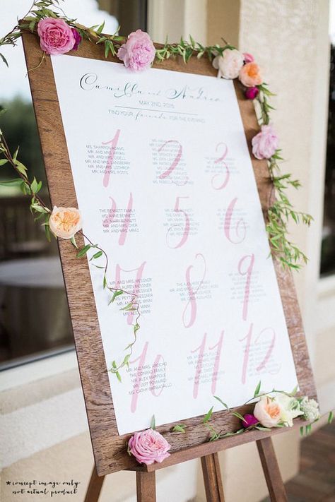 Creative and Eye-catching Wedding Seating Chart Creative and Eye-catching Wedding Seating Chart