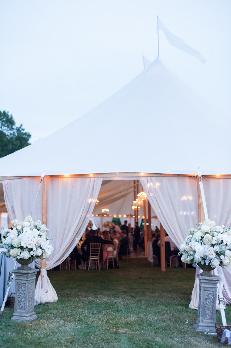 Eye-catching Outdoor Wedding Tents You Will Like