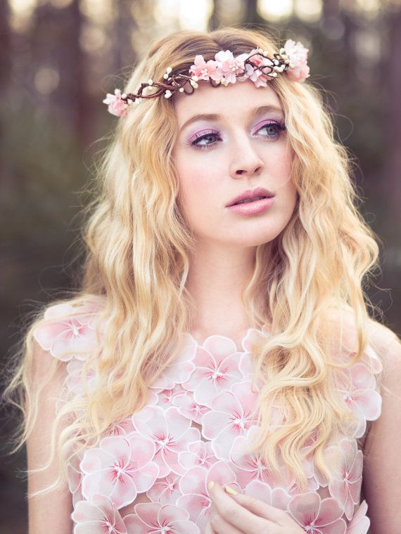Romantic Flower Crowns for Spring and Summer Weddings