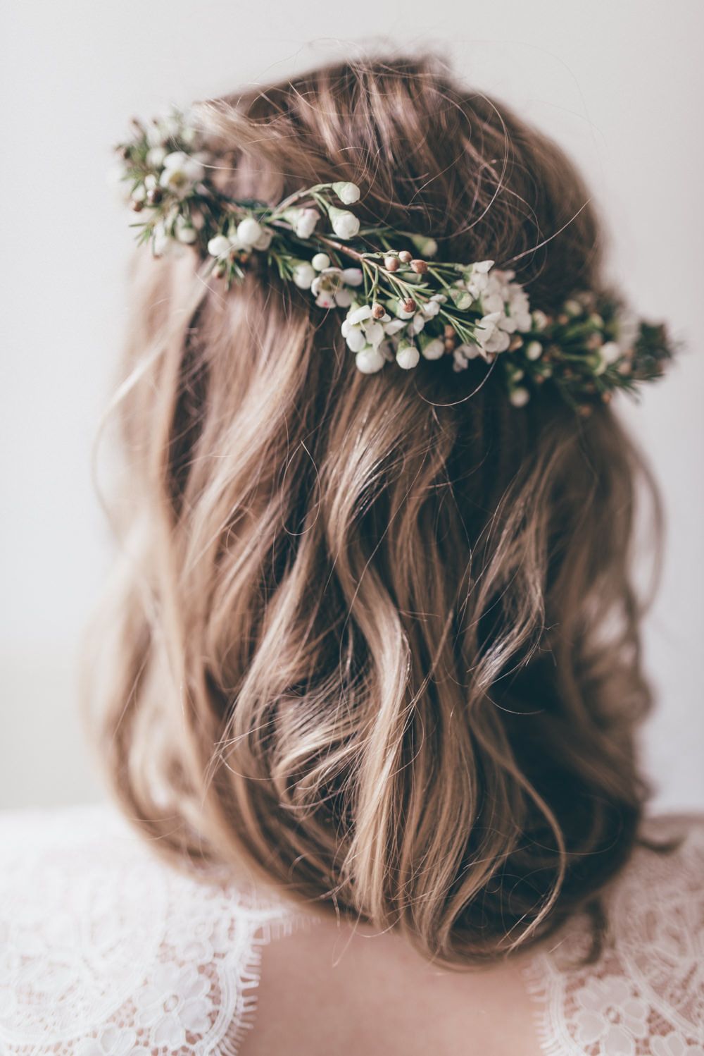 Romantic Flower Crowns for Spring and Summer Weddings