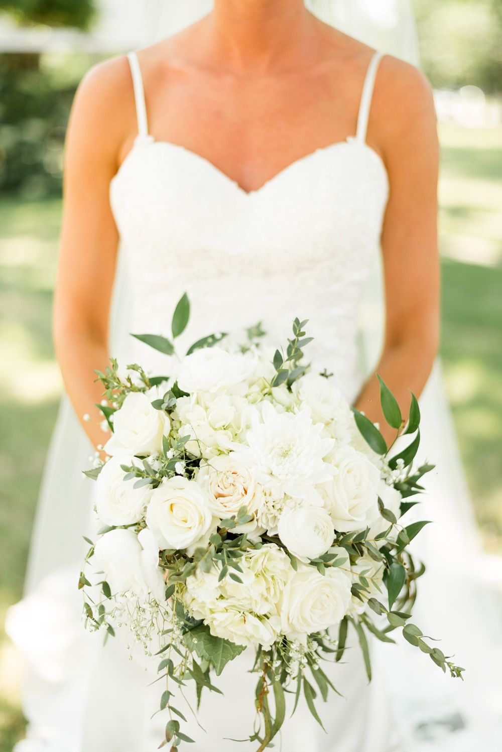 White Wedding Bouquets for Every Season