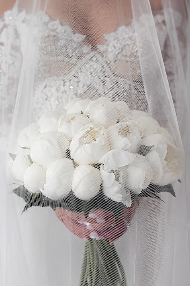 White Wedding Bouquets for Every Season