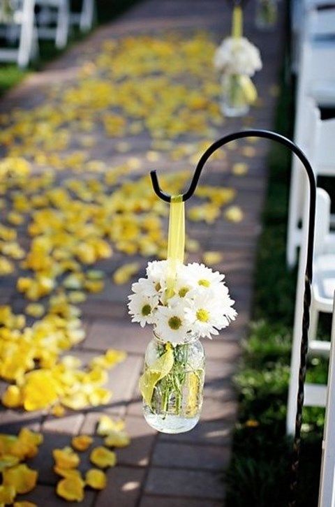 Creative Summer Wedding Aisle Decoration Ideas to Inspire