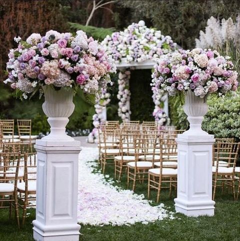 Creative Summer Wedding Aisle Decoration Ideas to Inspire