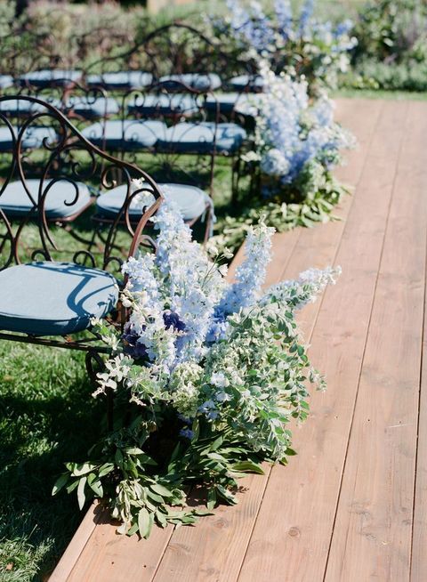 Creative Summer Wedding Aisle Decoration Ideas to Inspire