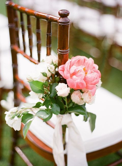 Creative Summer Wedding Aisle Decoration Ideas to Inspire