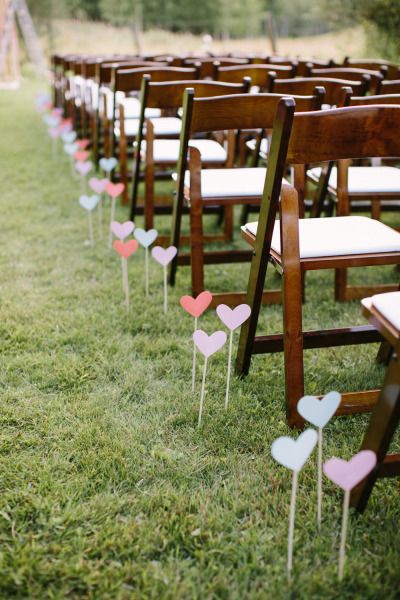 Creative Summer Wedding Aisle Decoration Ideas to Inspire