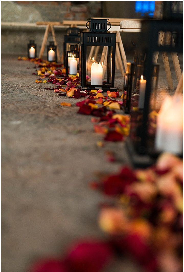 Fall Wedding Aisle Decorations to Blow Your Mind Away!