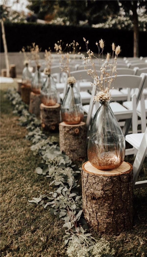 Fall Wedding Aisle Decorations to Blow Your Mind Away!