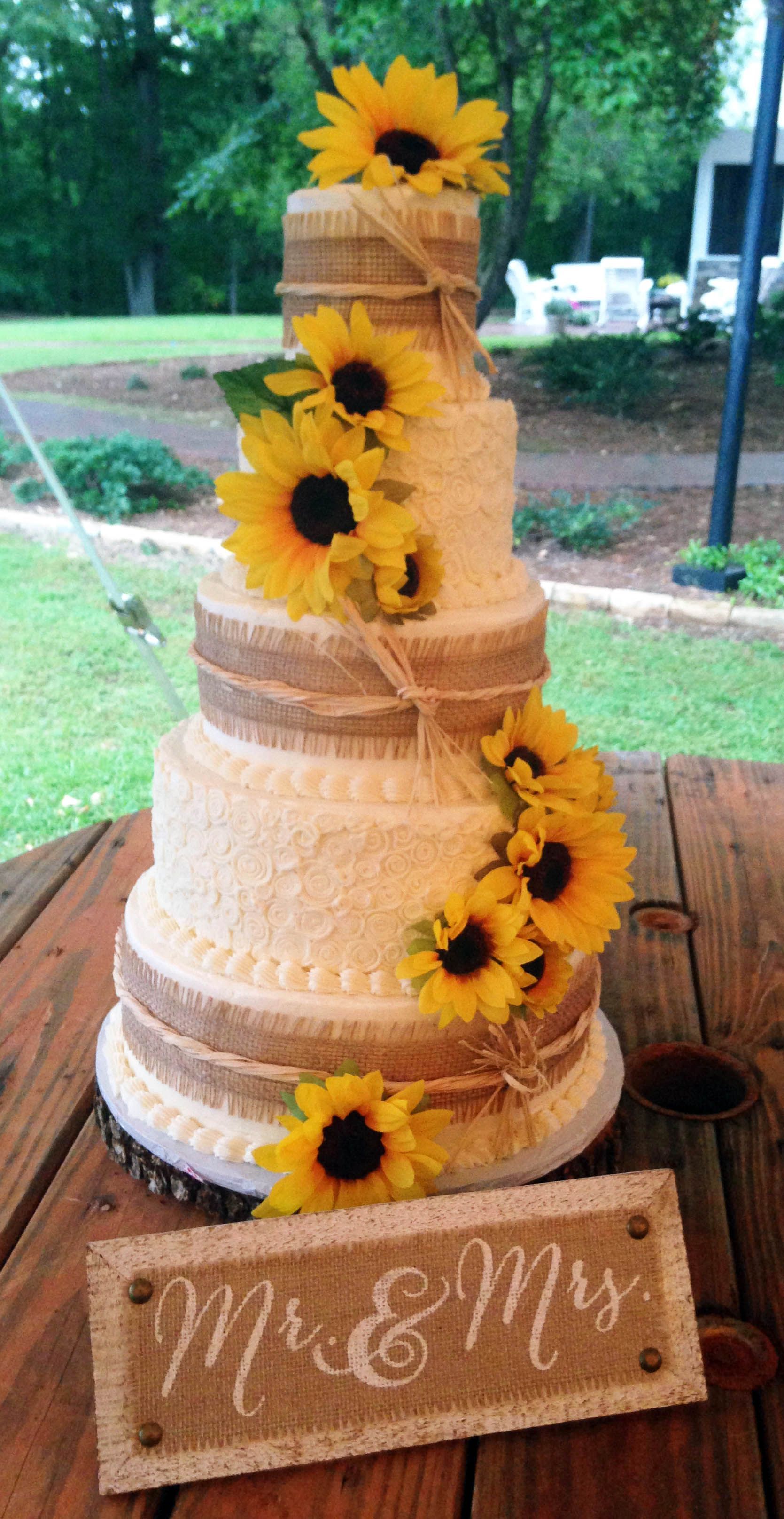 Dreamy Rustic Wedding Cake Ideas Everyone Loves