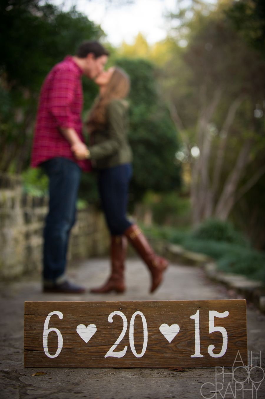 Engagement Photo Ideas Worth Stealing Engagement Photo Ideas Worth Stealing